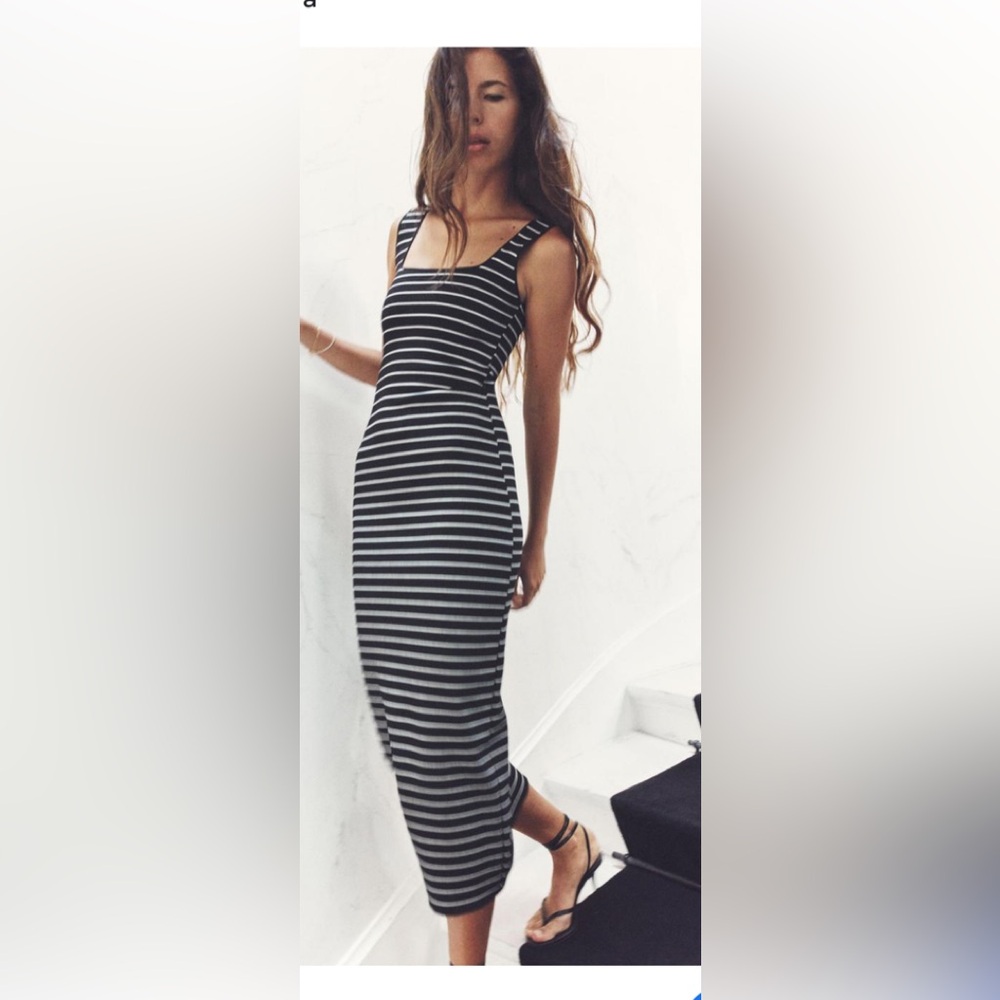 Never worn, NWT size small Zara striped black and white midi dress.